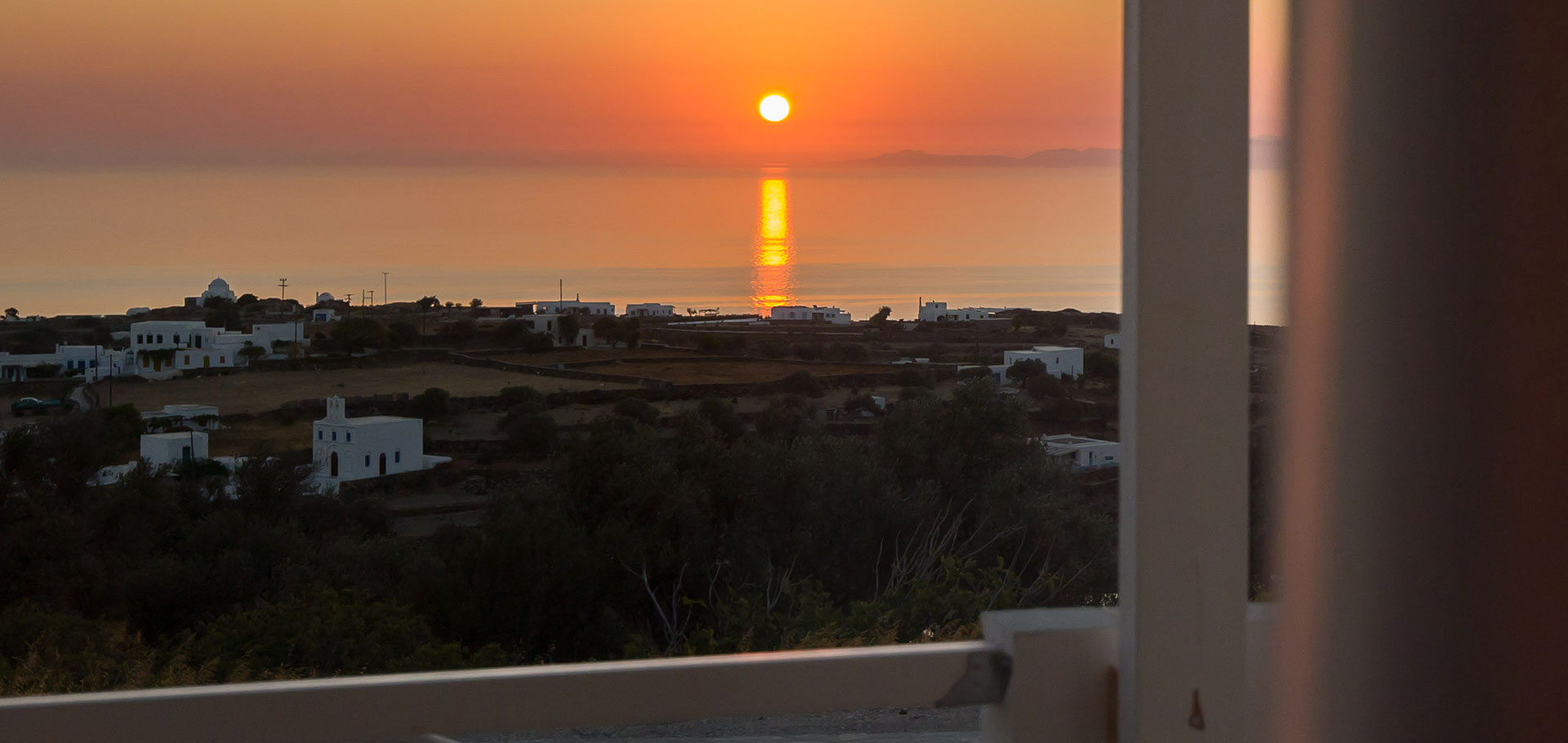 Le lever du soleil depuis les appartements Nima à Sifnos